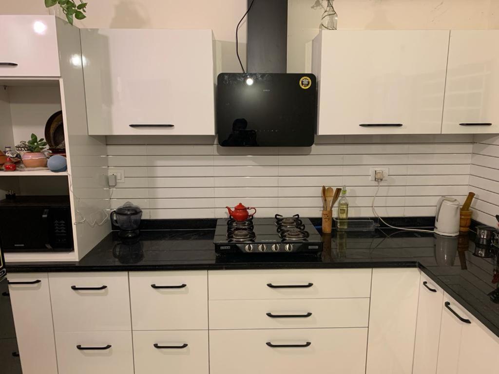 Furnished Villa Near Airport, Away From City Bhopal Eksteriør billede